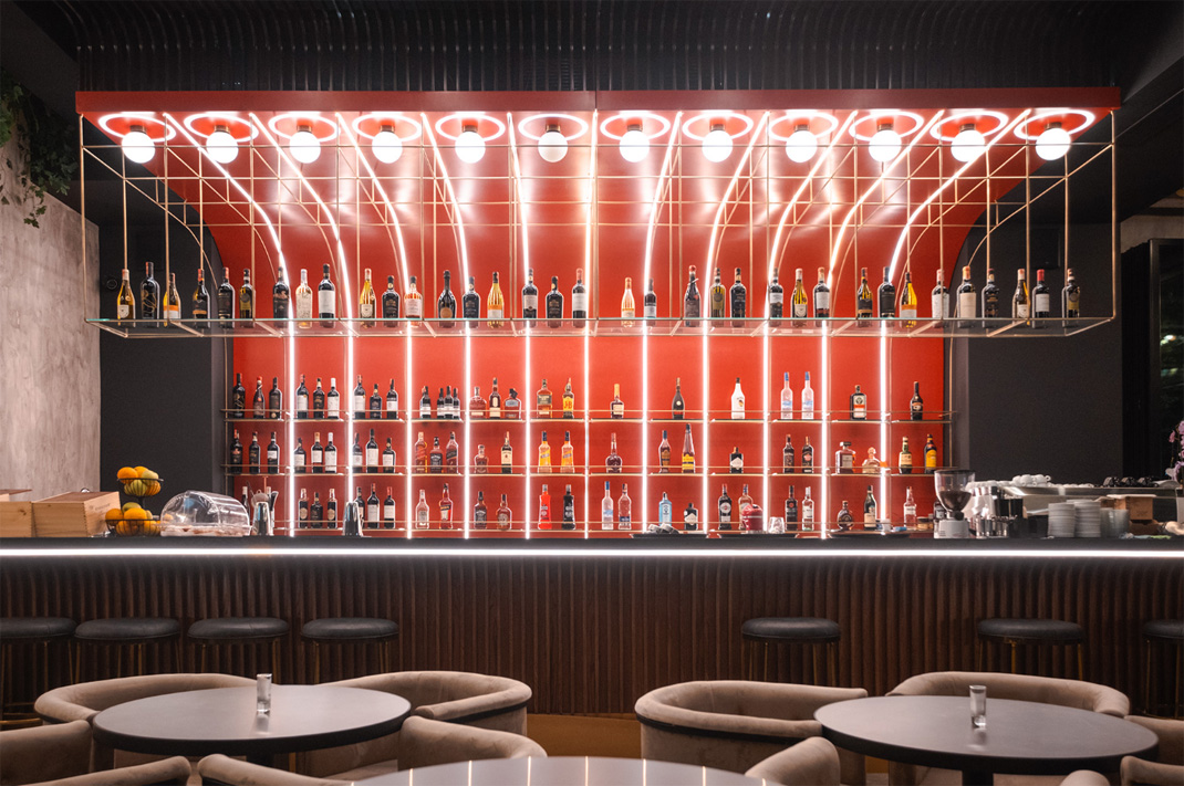 动量酒廊酒吧照明设计 阿尔巴尼亚 酒吧 灯条 弧形 logo设计 vi设计 空间设计