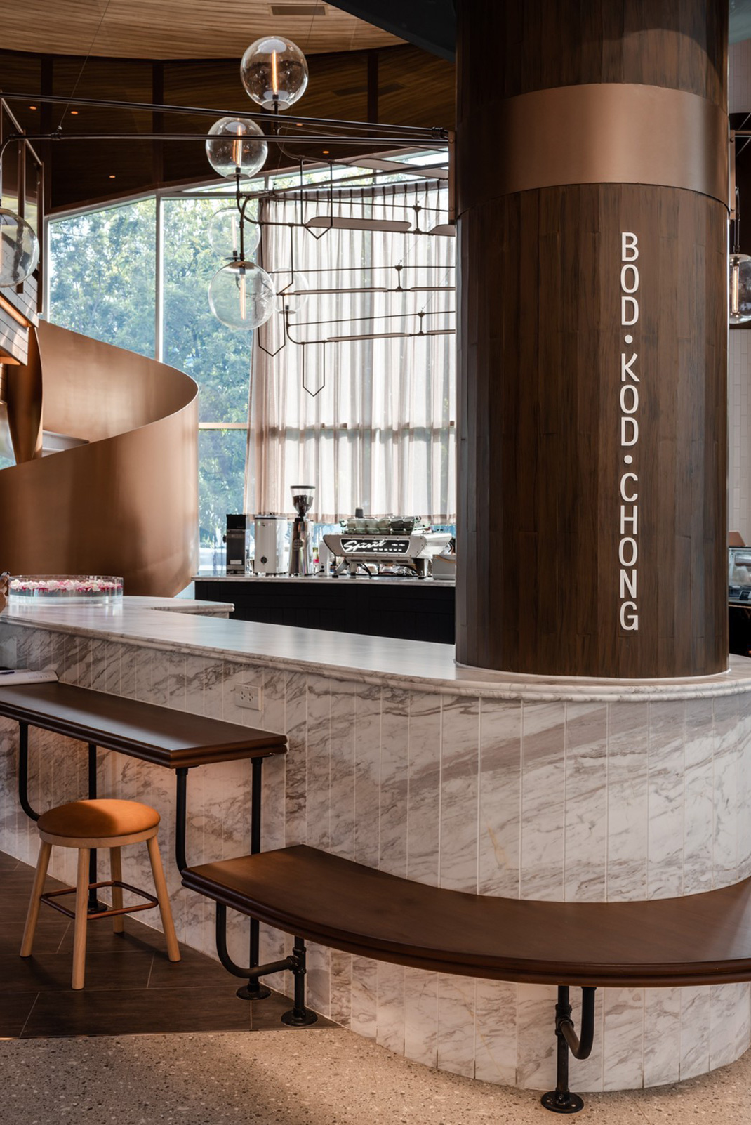 咖啡店 Plumeria House 泰国 咖啡店 精酿 展示柜 logo设计 vi设计 空间设计