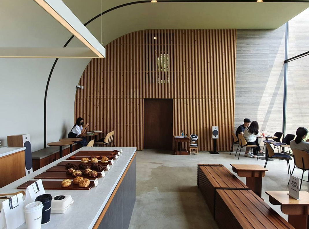 咖啡店cafe surround 韩国 咖啡店 弧形 logo设计 vi设计 空间设计
