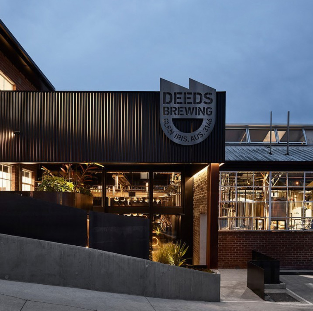 啤酒餐厅Deeds Brewing 澳大利亚 墨尔本 啤酒餐厅 阵列空间 圆形 logo设计 vi设计 空间设计