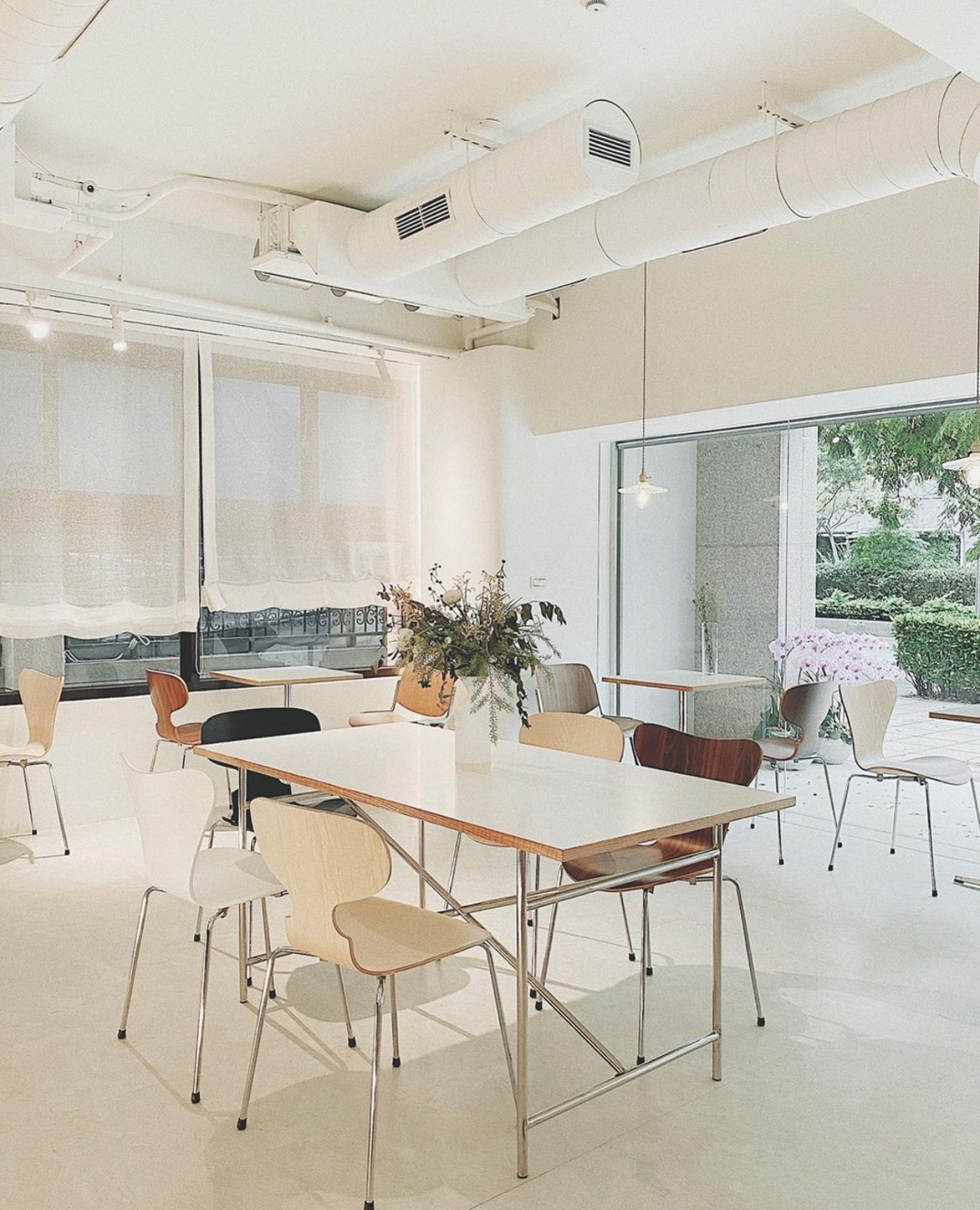 咖啡店Nueve Studio 台湾 咖啡店 白色空间 logo设计 vi设计 空间设计