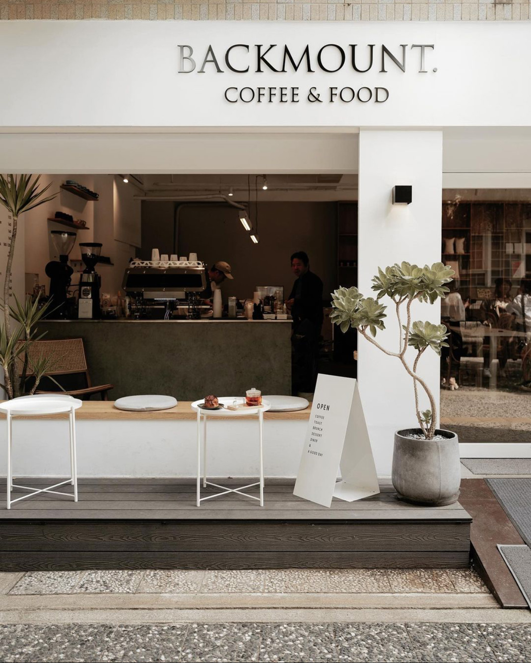 BACKMOUNT 后山咖啡 台湾 咖啡店 旋转楼梯 logo设计 vi设计 空间设计