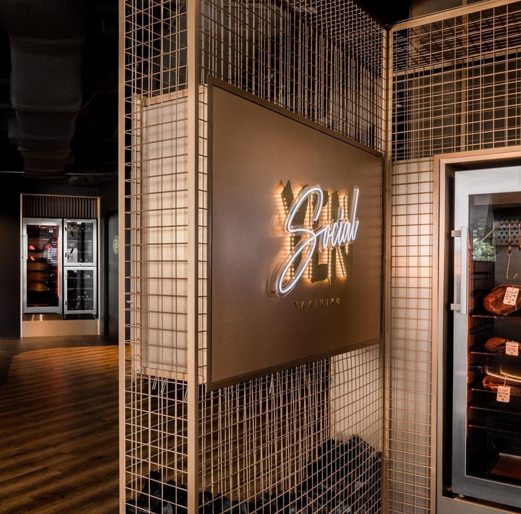 日式烤肉店YEN Social 新加坡 烤肉店 金属 logo设计 vi设计 空间设计