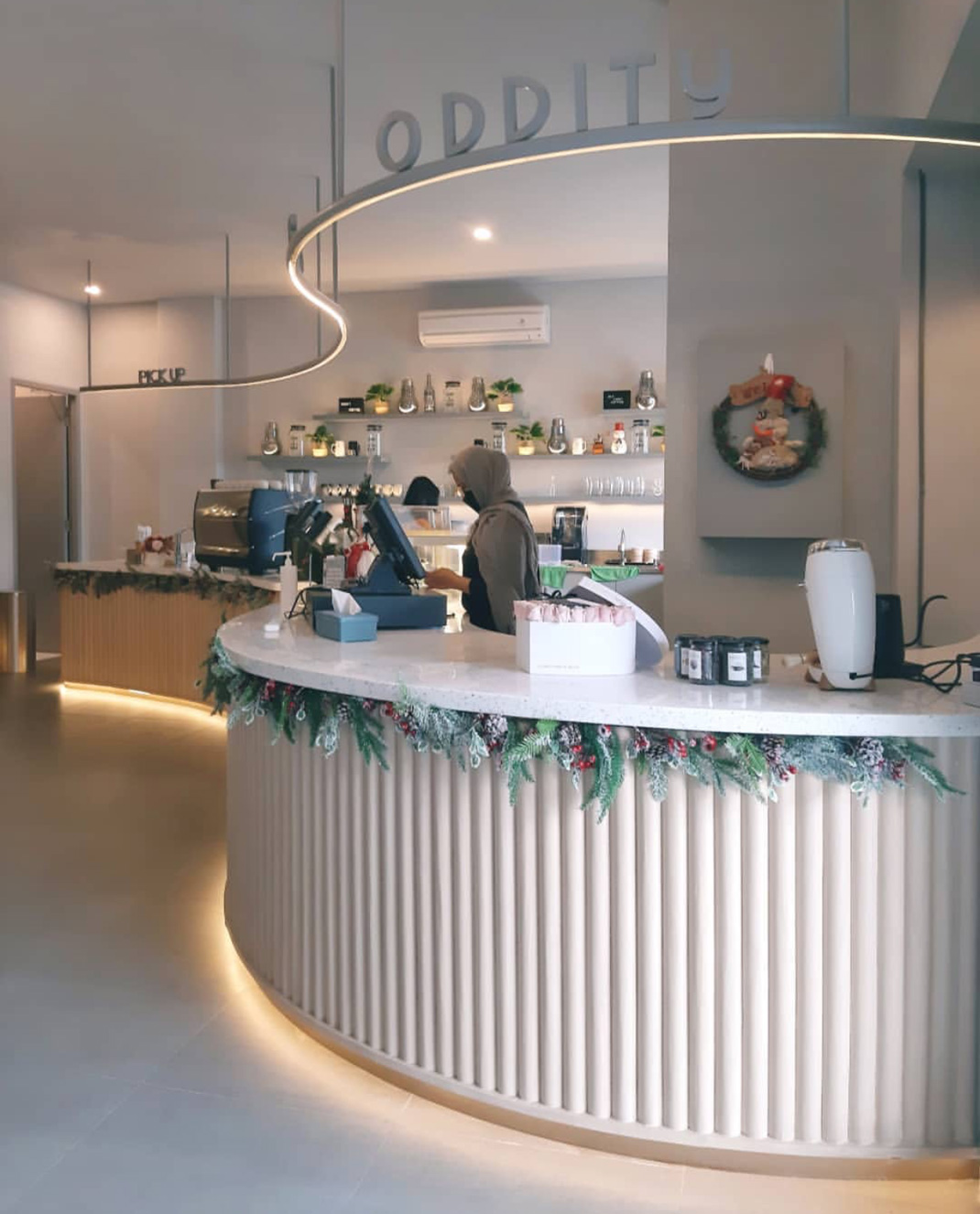 咖啡店ODDOTY COFFEE，温哥华 logo设计 vi设计 空间设计