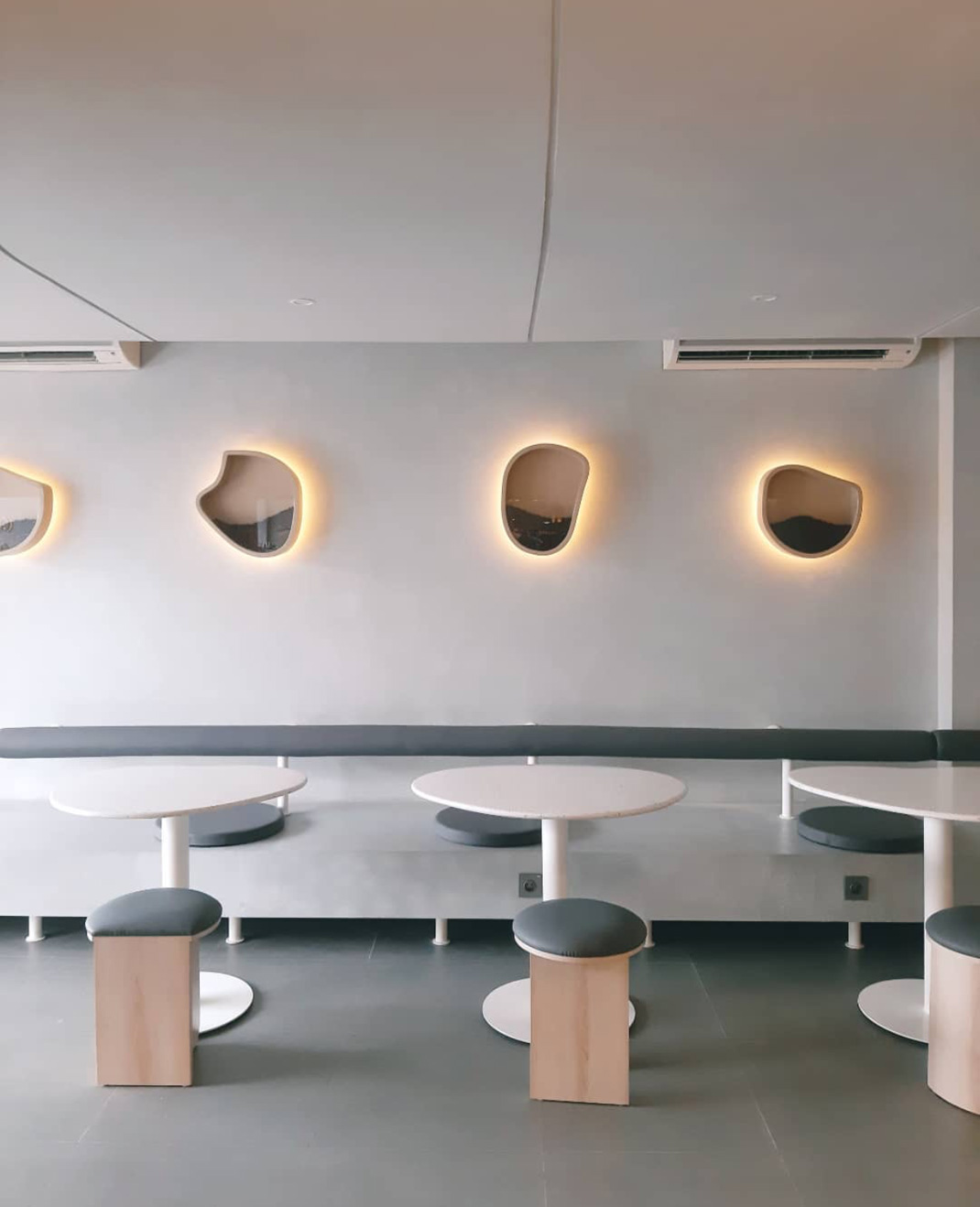 咖啡店ODDOTY COFFEE，温哥华 logo设计 vi设计 空间设计