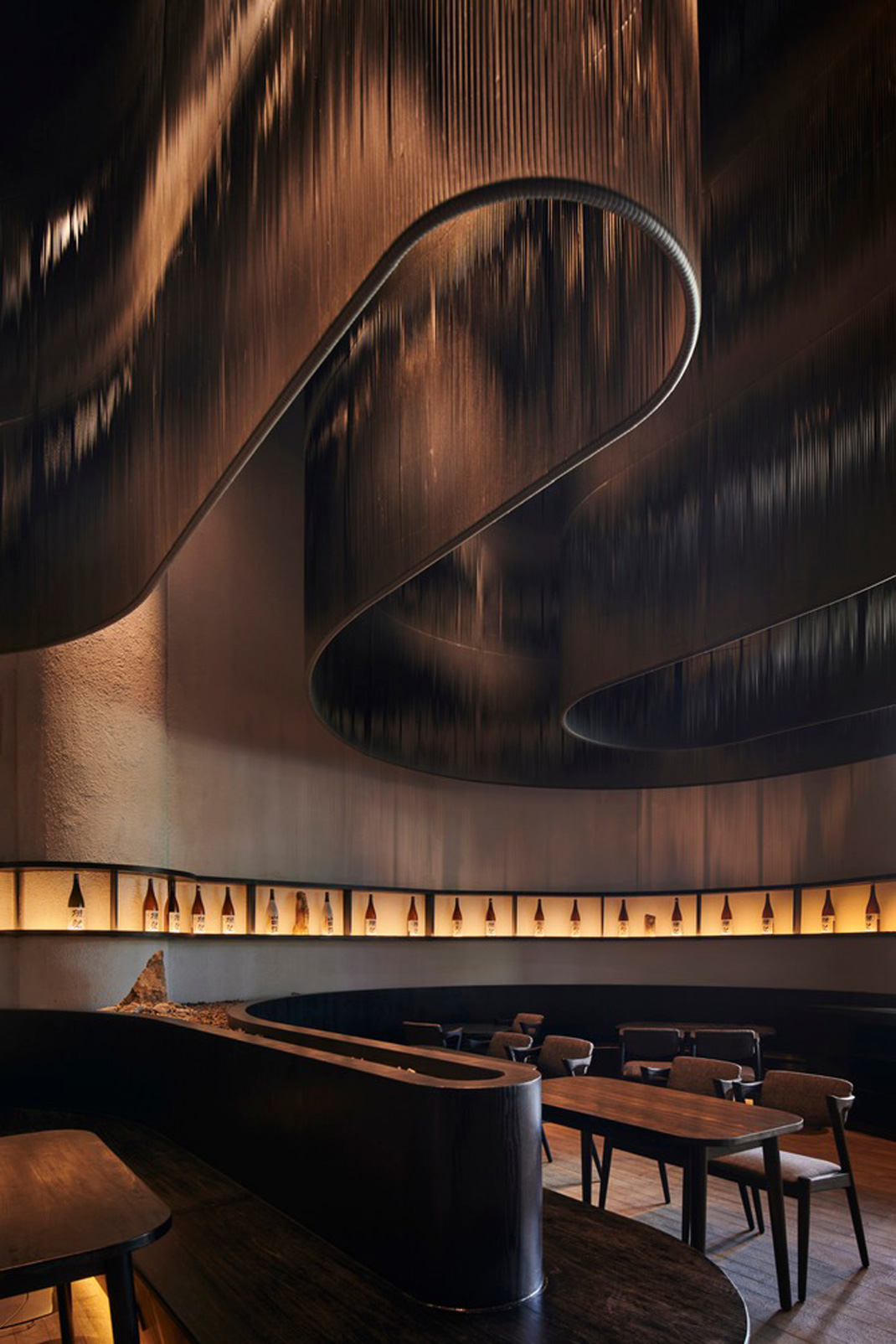 ISSEI日式餐厅 印度尼西亚 日式 金属 天花板吊顶 玻璃 logo设计 vi设计 空间设计