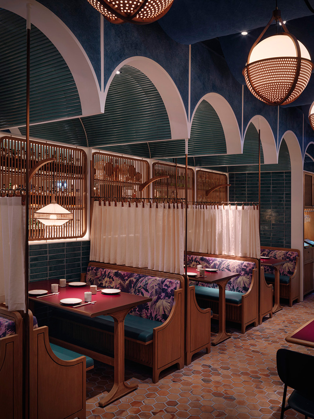 John Anthony由英国茶馆变身的复古中餐厅 logo设计 vi设计 空间设计