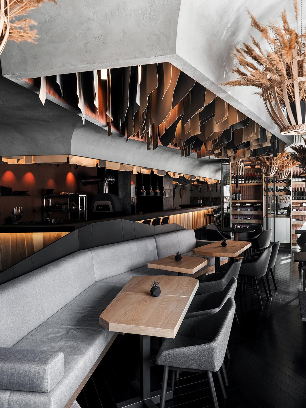 狩猎餐厅HUNT restaurant 俄罗斯 混凝土 皮革 木料 现代建筑 logo设计 vi设计 空间设计