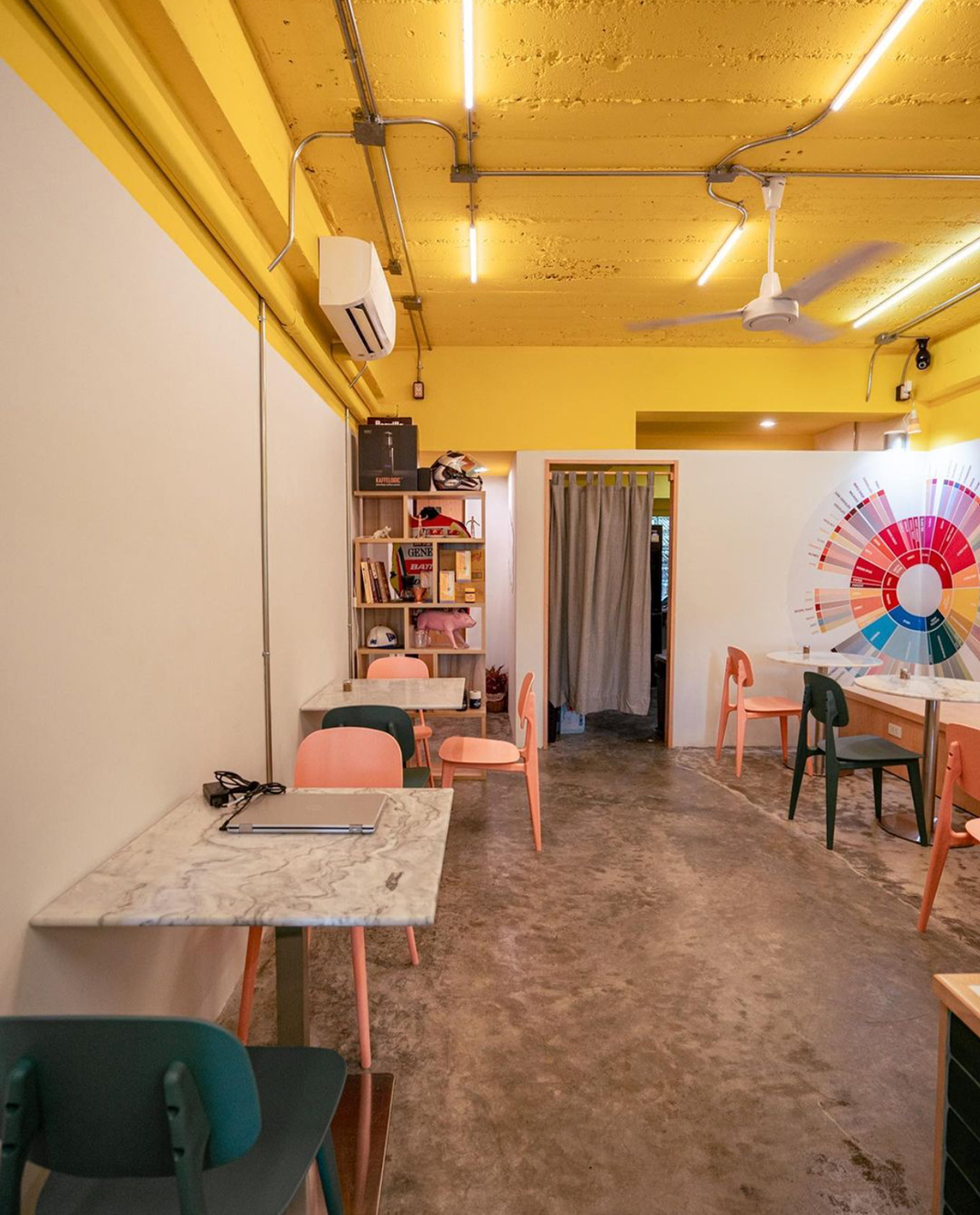 咖啡店antficial.coffee 泰国 曼谷 咖啡店 黄色 logo设计 vi设计 空间设计