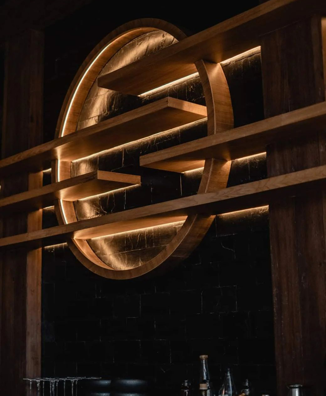 鸡尾酒吧餐厅Intangible 泰国 酒吧 装置 符号 logo设计 vi设计 空间设计