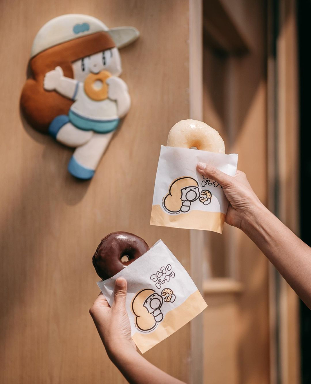 甜甜圈Mamuang Donuts 泰国 甜甜圈 木色 吉祥物 包装设计 插画设计 logo设计 vi设计 空间设计