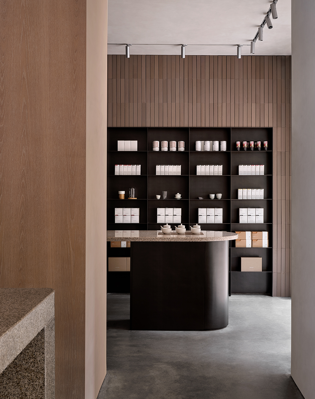 BASAO茶室 厦门 茶室 茶空间 零售 极简主义 水磨石 木饰面 logo设计 vi设计 空间设计