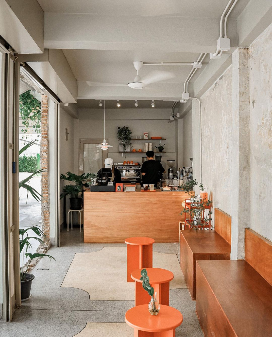 咖啡馆BOB Coffee 泰国 清迈 咖啡馆 工业风 橙色 社区 logo设计 vi设计 空间设计