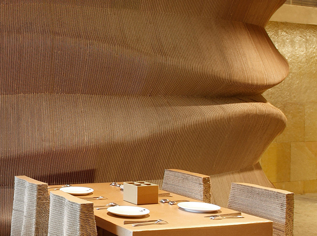 纸板元素组成的咖啡馆，孟买 | Designed by Nudes