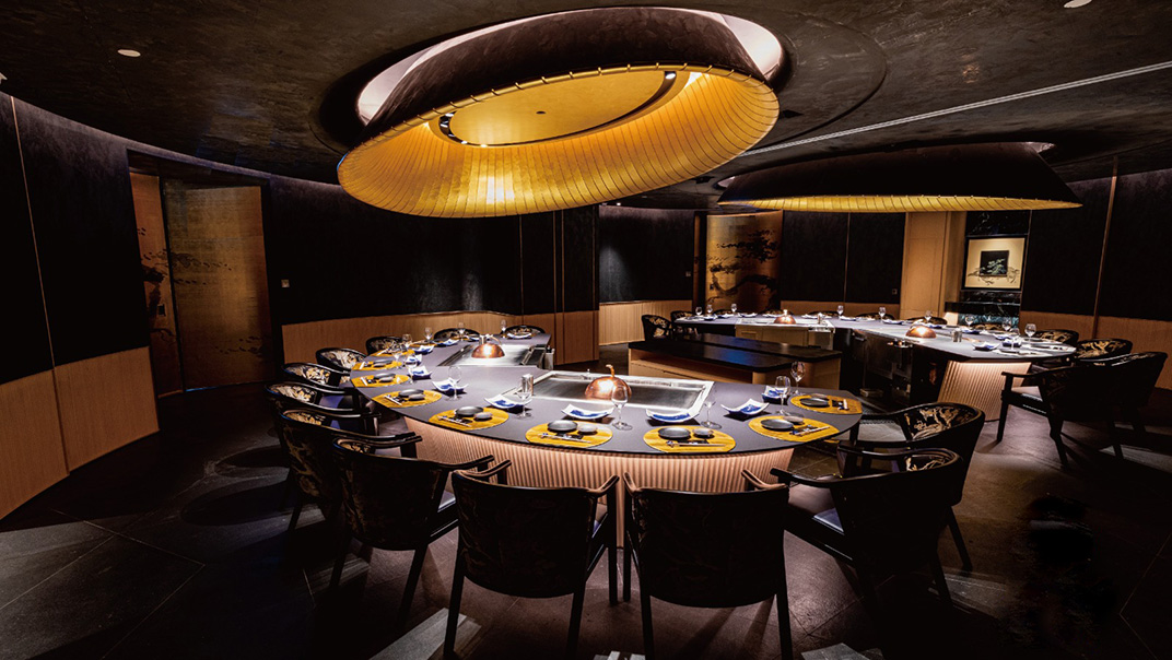 伊丹铁板烧日本料理 香港 西安 日式餐厅 寿司 湾仔 黑色 黄铜 logo设计 vi设计 空间设计