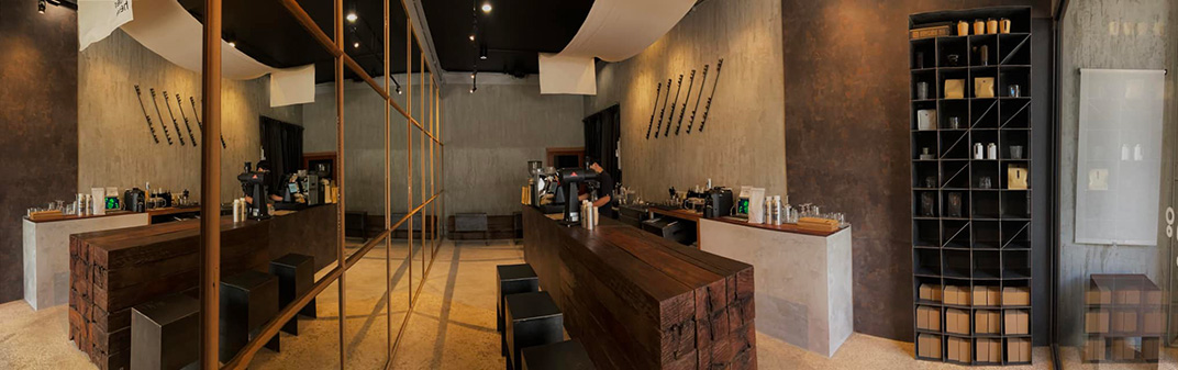 茶馆气质咖啡店ISARA Coffee Brew 泰国 成都 咖啡馆 茶韵 木材 水泥 logo设计 vi设计 空间设计