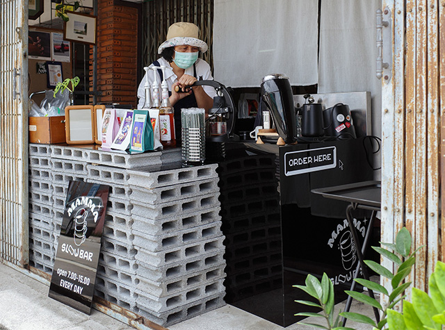 一位退休妈妈开的咖啡店，泰国