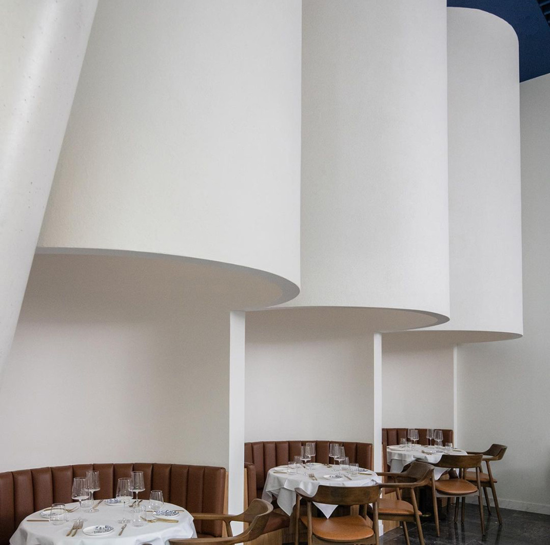 地中海白色蓝色调餐厅空间设计 美国 地中海 上海 希腊 罗马 圆拱 黄铜 logo设计 vi设计 空间设计