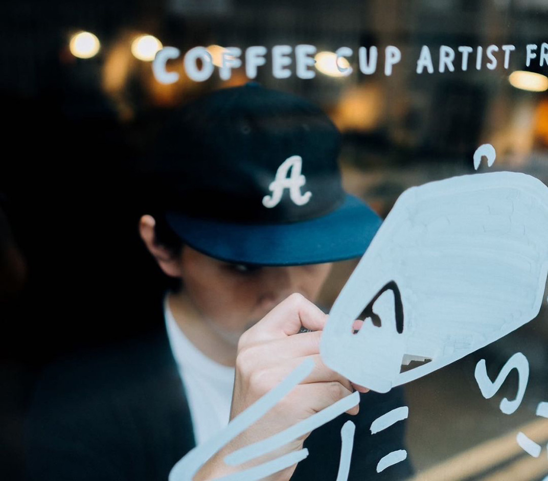 手绘咖啡杯橱窗设计 英国 伦敦 上海 咖啡店 手绘 插画设计 logo设计 vi设计 空间设计
