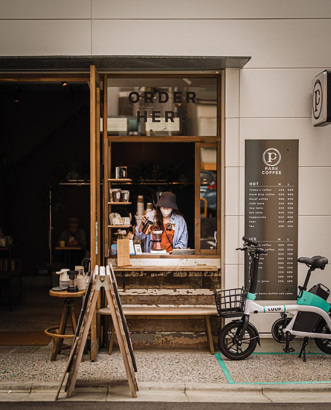 市井风格咖啡店 日本 东京 上海 咖啡店 市井 橱窗 档口 复古 logo设计 vi设计 空间设计