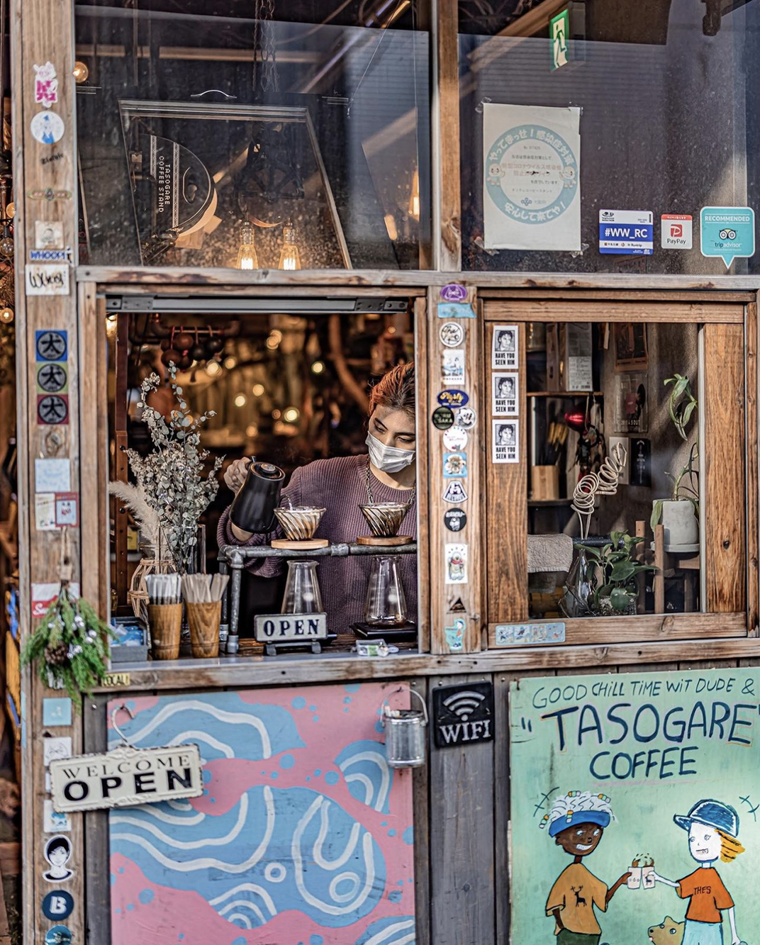 杂货铺风格咖啡馆Tasogare Coffee 日本 上海 咖啡馆 复古 怀旧 木材 袖珍店 logo设计 vi设计 空间设计