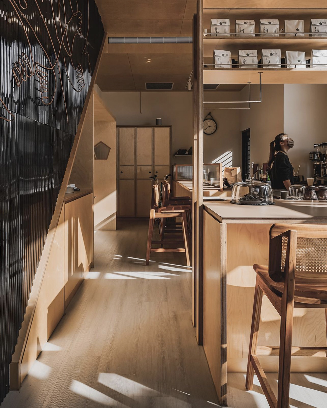 咖啡店After5步骤六龟山店 上海 杭州 成都 北京 台湾 咖啡店 木材 亚克力 logo设计 vi设计 空间设计