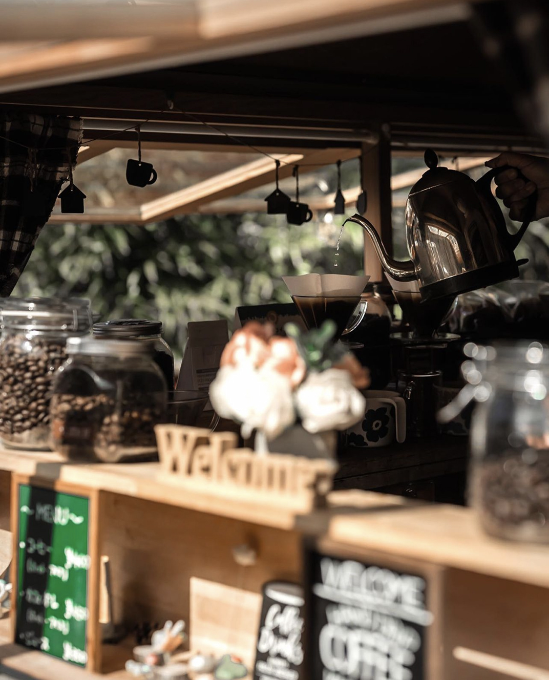 老板自己种的咖啡豆和他的咖啡车 日本 北京 上海 珠海 广州 武汉 杭州 佛山 香港 澳门 logo设计 vi设计 空间设计
