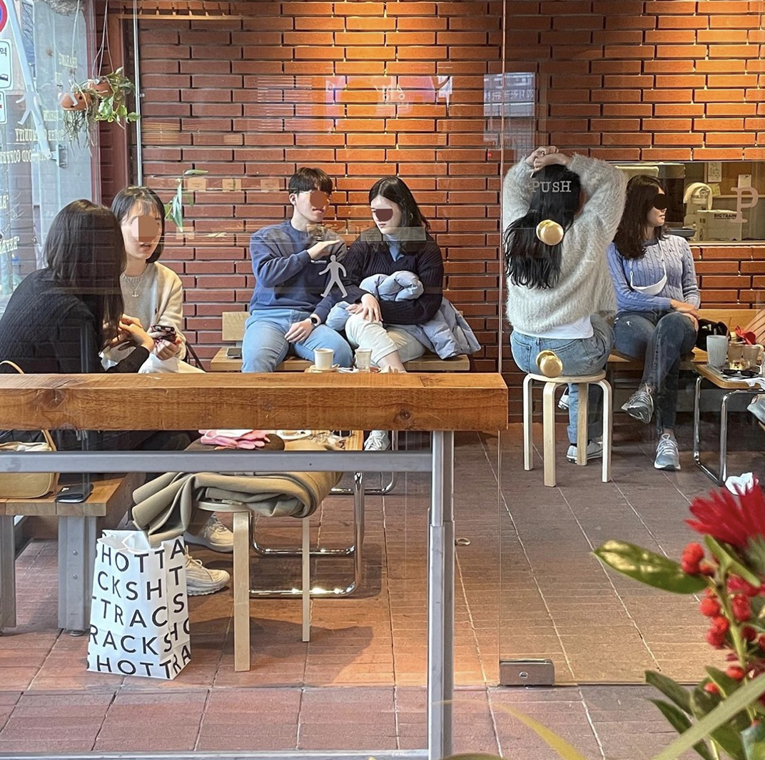 社区咖啡店peoples coffee 韩国 北京 上海 珠海 广州 武汉 杭州 佛山 香港 澳门 logo设计 vi设计 空间设计