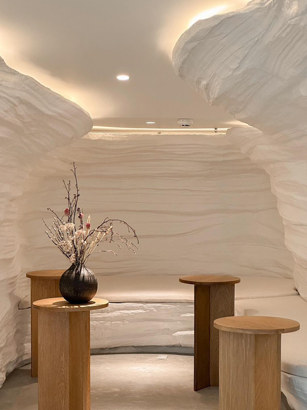 白色洞穴咖啡店概念店 泰国 曼谷 北京 上海 珠海 广州 武汉 杭州 佛山 香港 澳门 logo设计 vi设计 空间设计