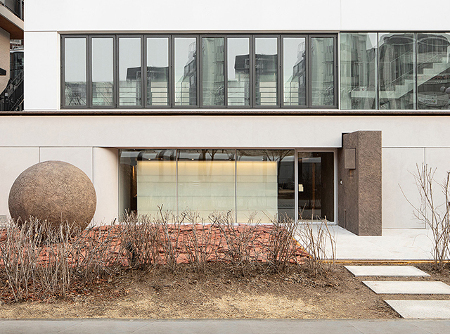 粗糙度和自然度的空间GRANHAND，韩国，首尔 | Design by designstudio_u.lab