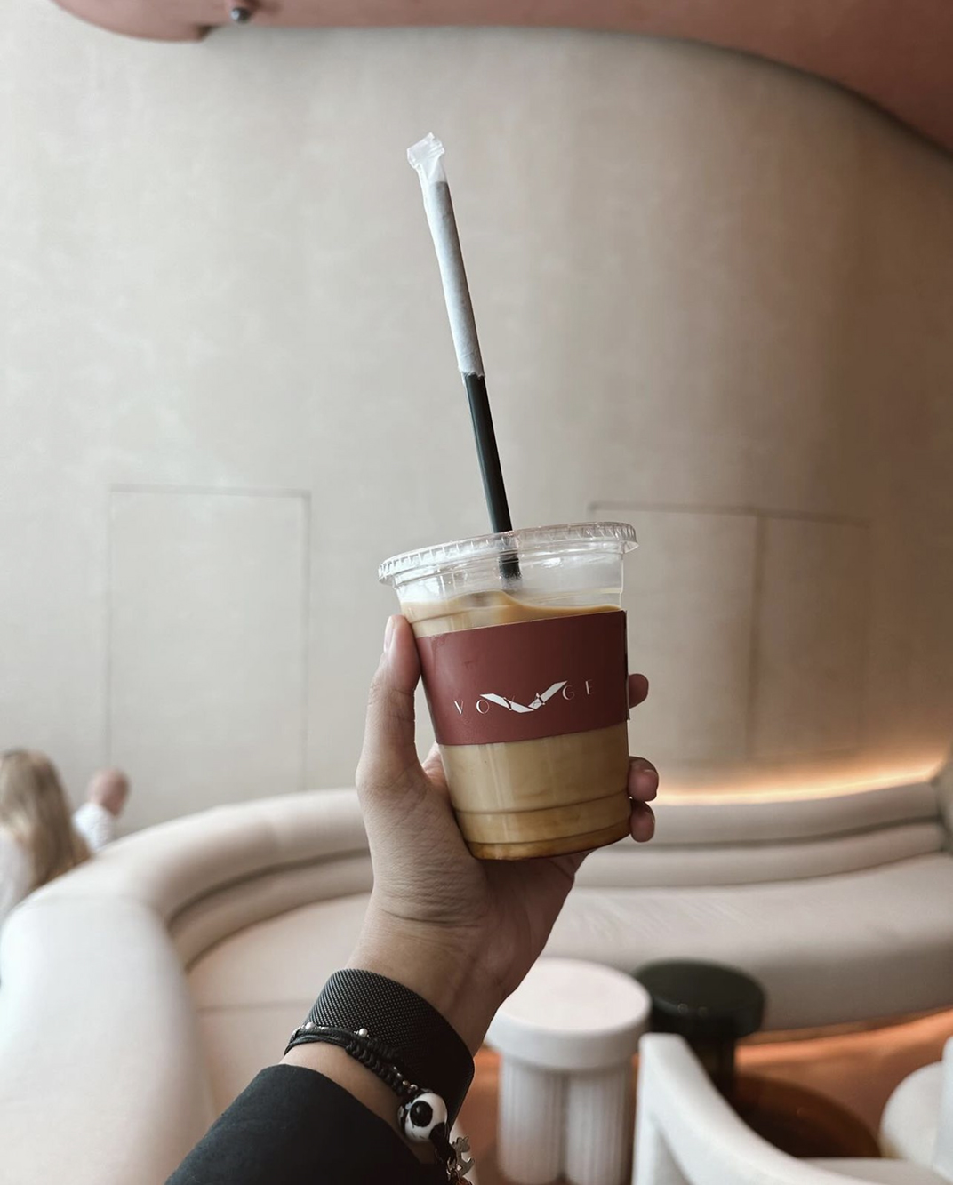 迪拜购物中心美学咖啡店 深圳 上海 北京 广州 武汉 咖啡店 餐饮商业 logo设计 vi设计 空间设计