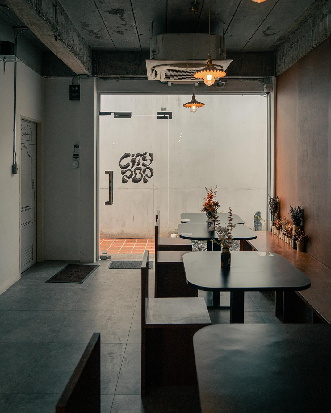 木制氛围咖啡馆 泰国 深圳 上海 北京 广州 武汉 咖啡店 餐饮商业 logo设计 vi设计 空间设计