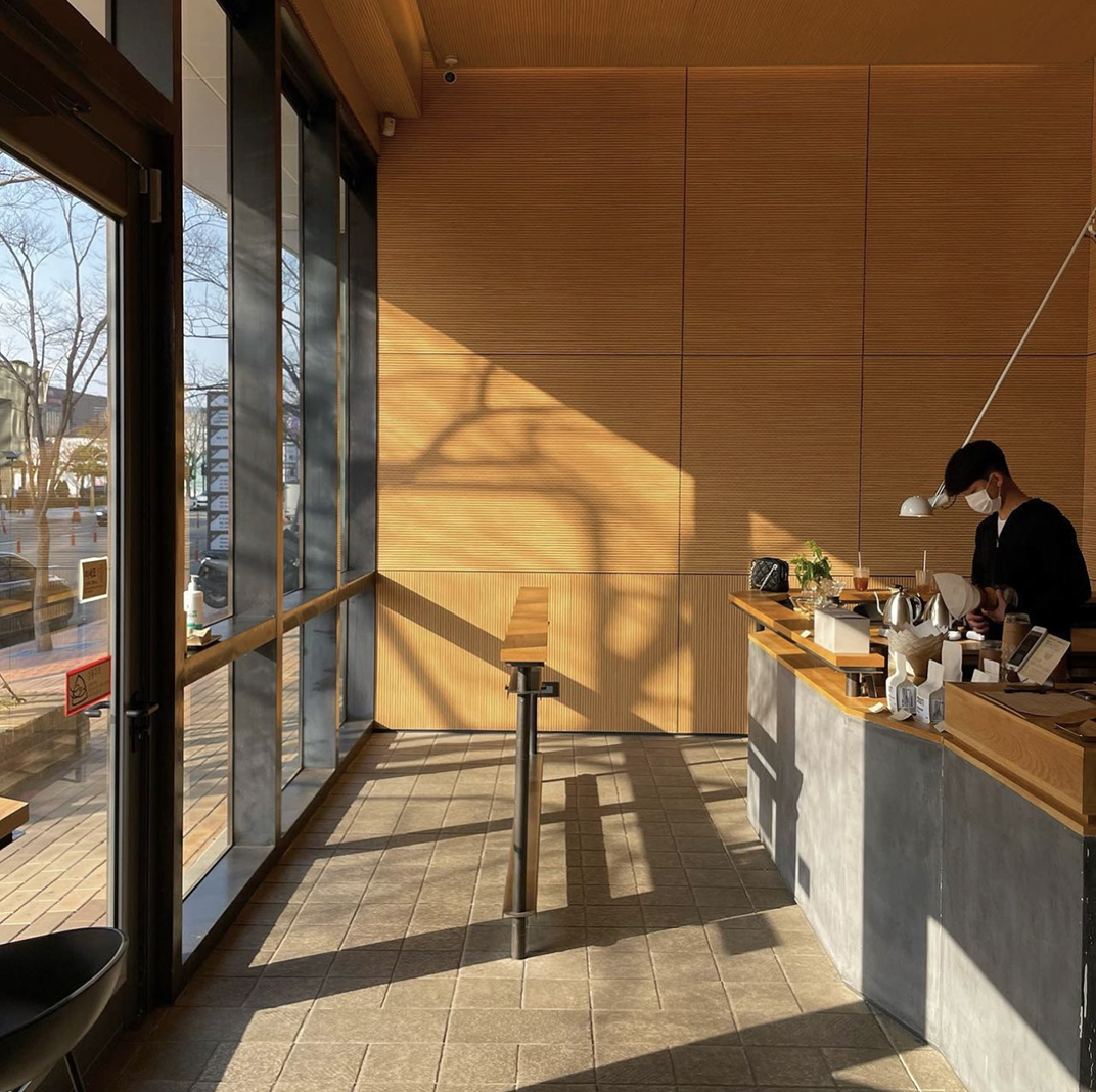 浅木色咖啡馆 带来的清新气息 韩国 釜山 上海 北京 广州 武汉 咖啡店 餐饮商业 logo设计 vi设计 空间设计