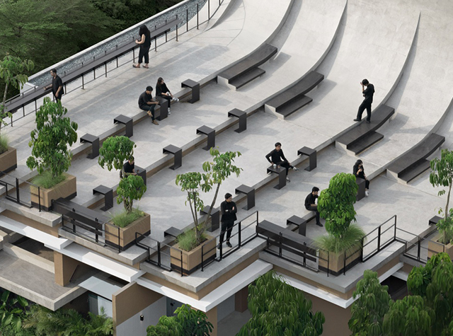 森系屋顶花园餐厅Aruma分层花园，雅加达 | Space design by RAD+ar