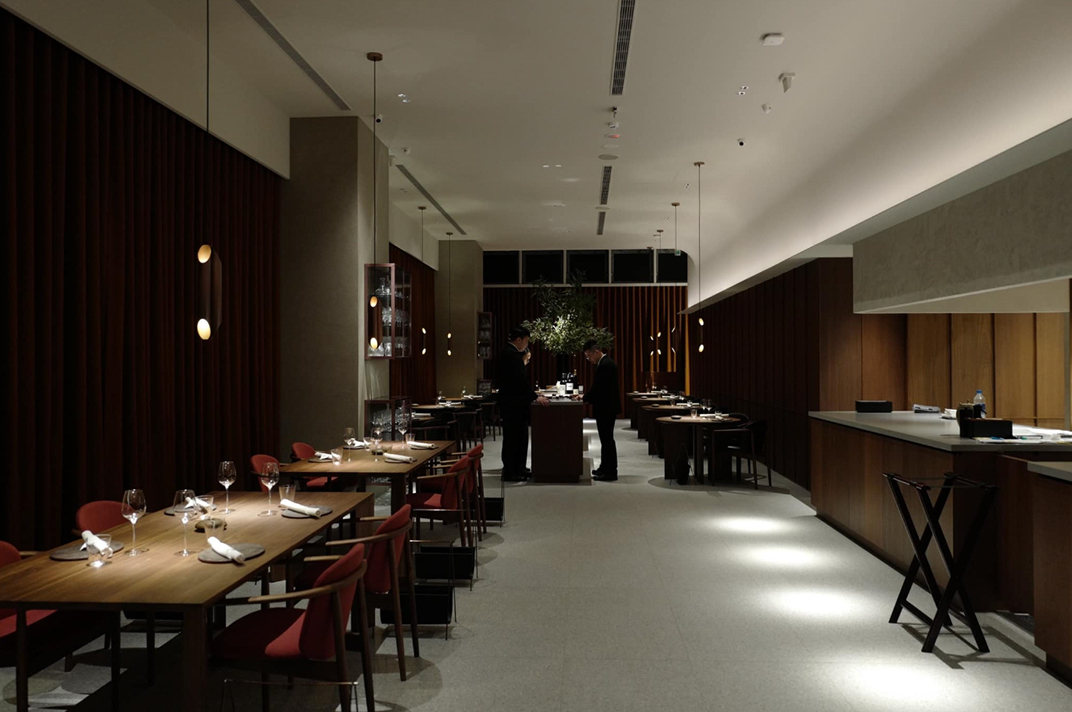 台北米其林餐厅Logy空间设计 台湾 广州 武汉 咖啡店 门头设计 vi设计 空间设计