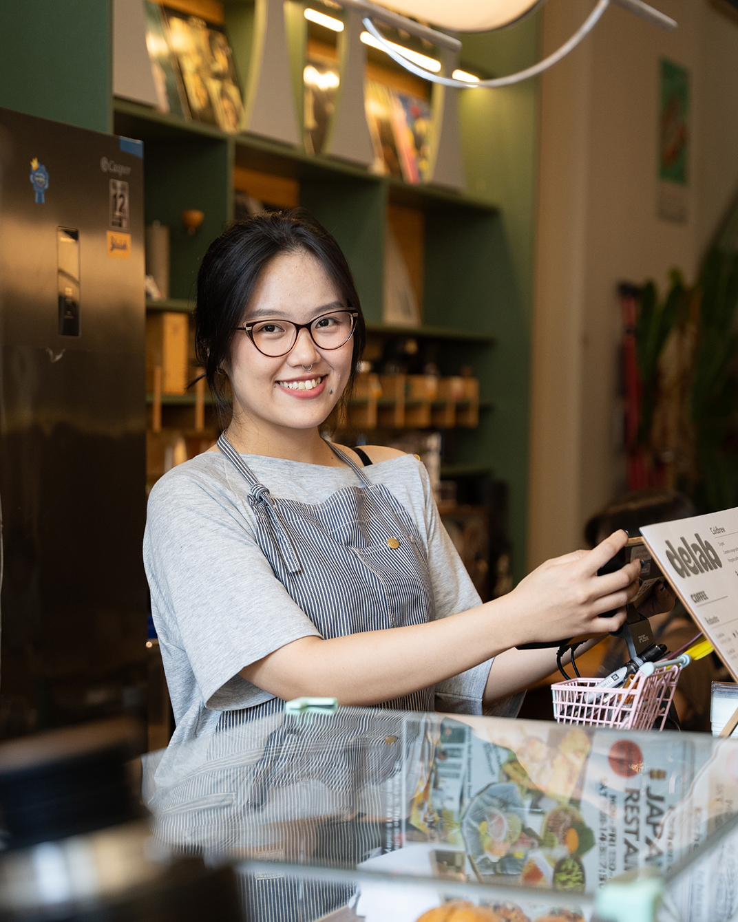 复古氛围的咖啡店Delab Coffee 泰国 曼谷 上海  深圳 珠海 东莞 广州 武汉 咖啡店 vi设计 空间设计